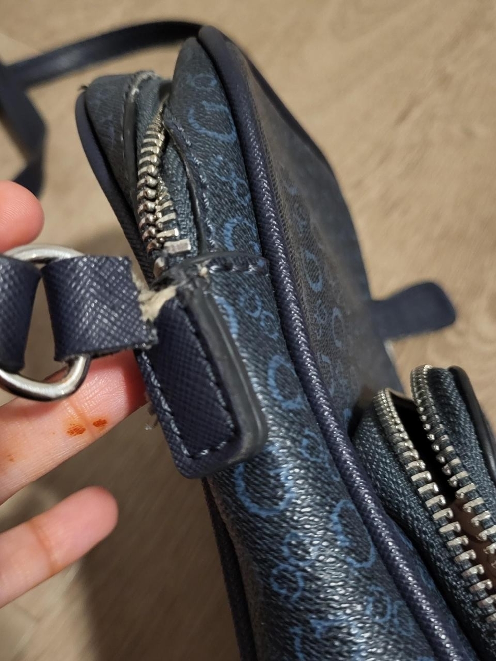 Guess Crossbody Bag - Picture 6 of 8